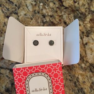 Stella & Dot earrings